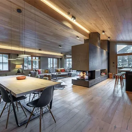 Luxurious 4br Chalet In Kitzbuehel- What'app - 0034-635-520-036 - For Reservations!! *